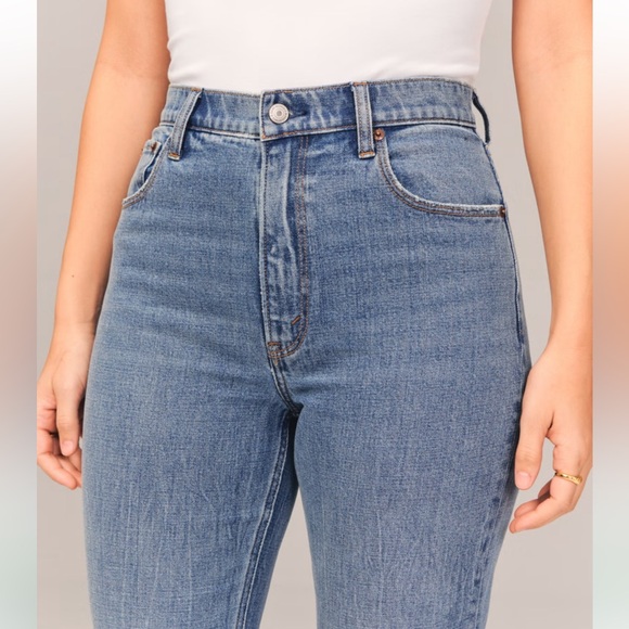 A&F Curve Love Ultra High Rise Jeans NWT Size:34S, NWT - Picture 4 of 5